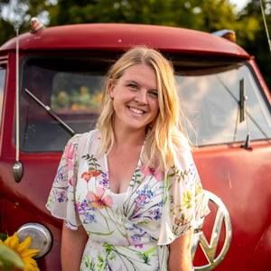 Meet your Posher, Naomi